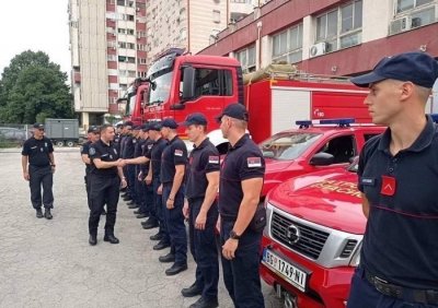 Drage kolege, želimo vam srećan put